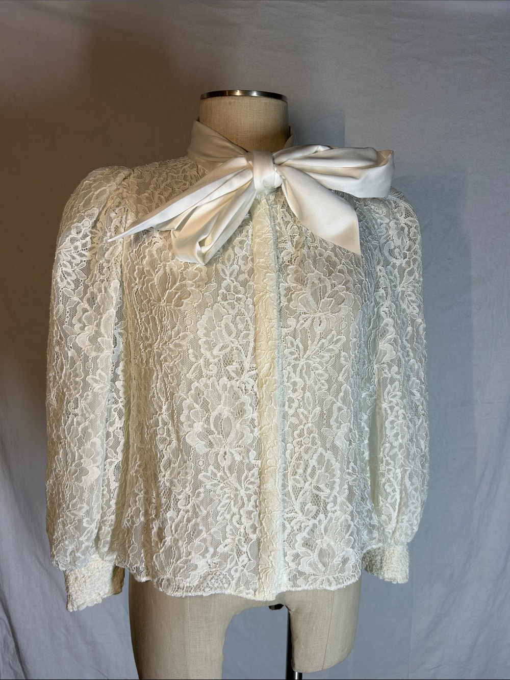 Alice + Olivia Cream Lace Bow-Neck Blouse